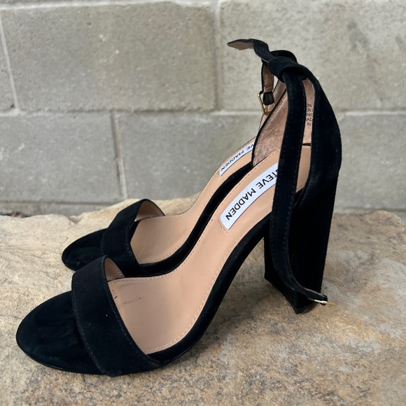 Steve Madden black heeled sandals 
Size 7 - Picture 2 of 4